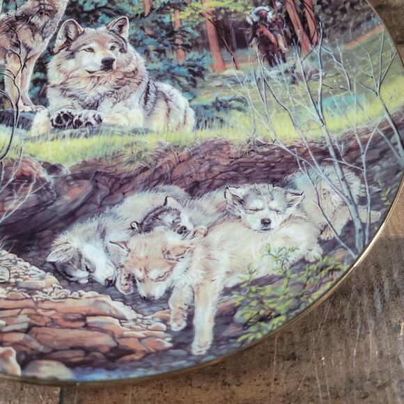 Hints Of Spring- Wolf Porcelain Plate + masterpiece Buck figure - Picture 5 of 9
